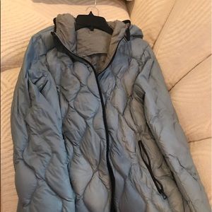 Lucky brand puffable coat